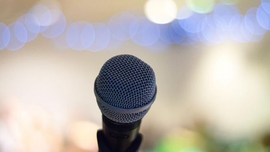 selective focus on microphone
